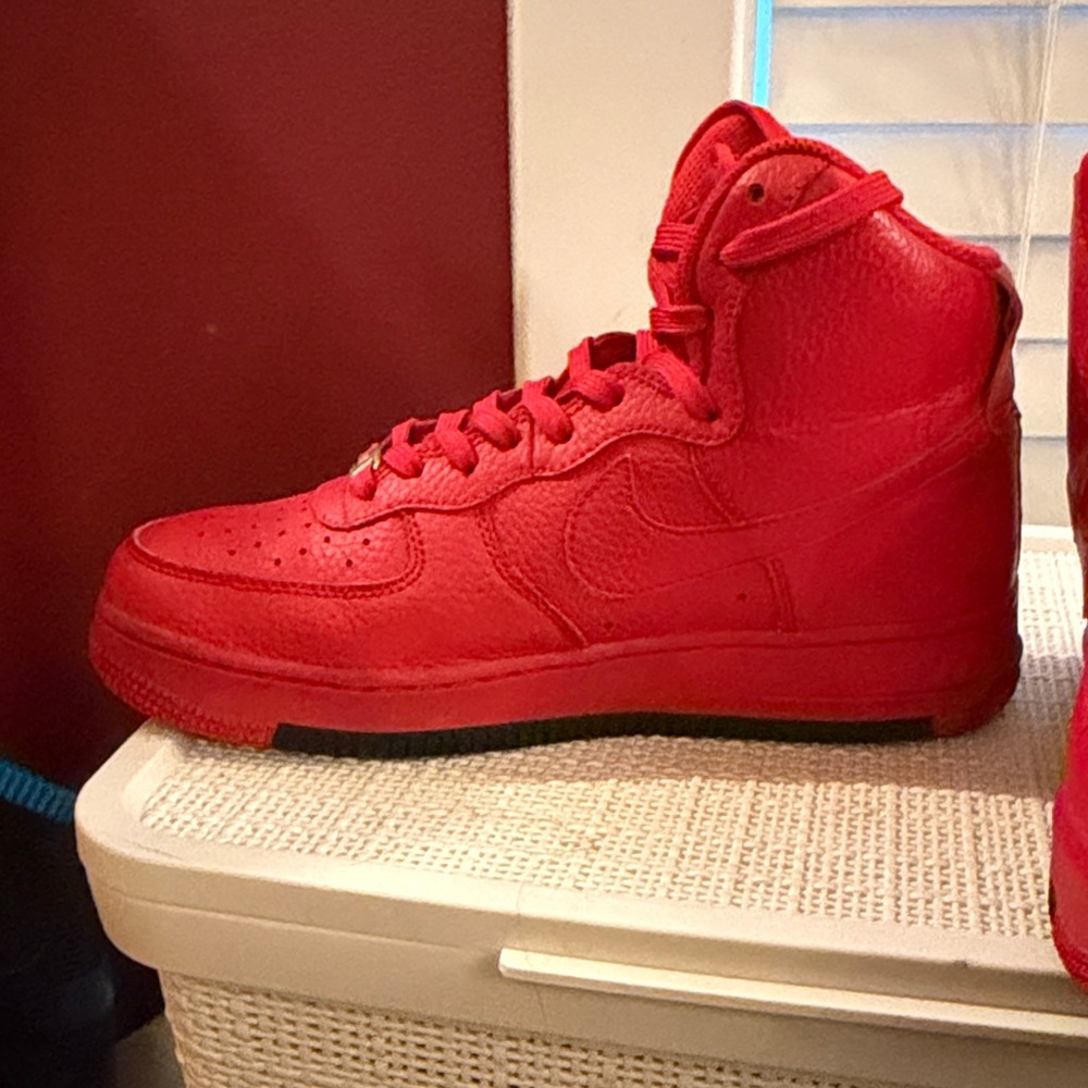 Nike Vibrant Red High-Top Sneakers - Picture 5 of 10